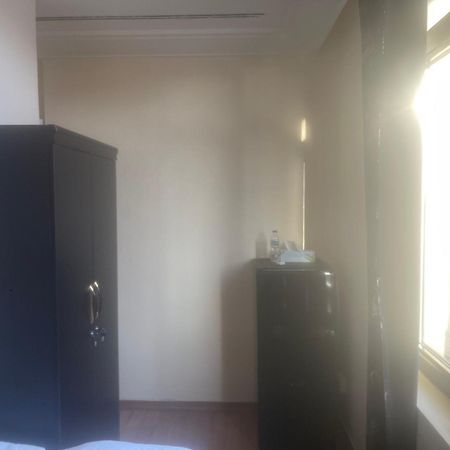 Four Stars Hostel Dubai Luaran gambar