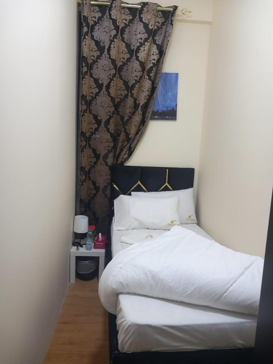 Four Stars Hostel Dubai Luaran gambar