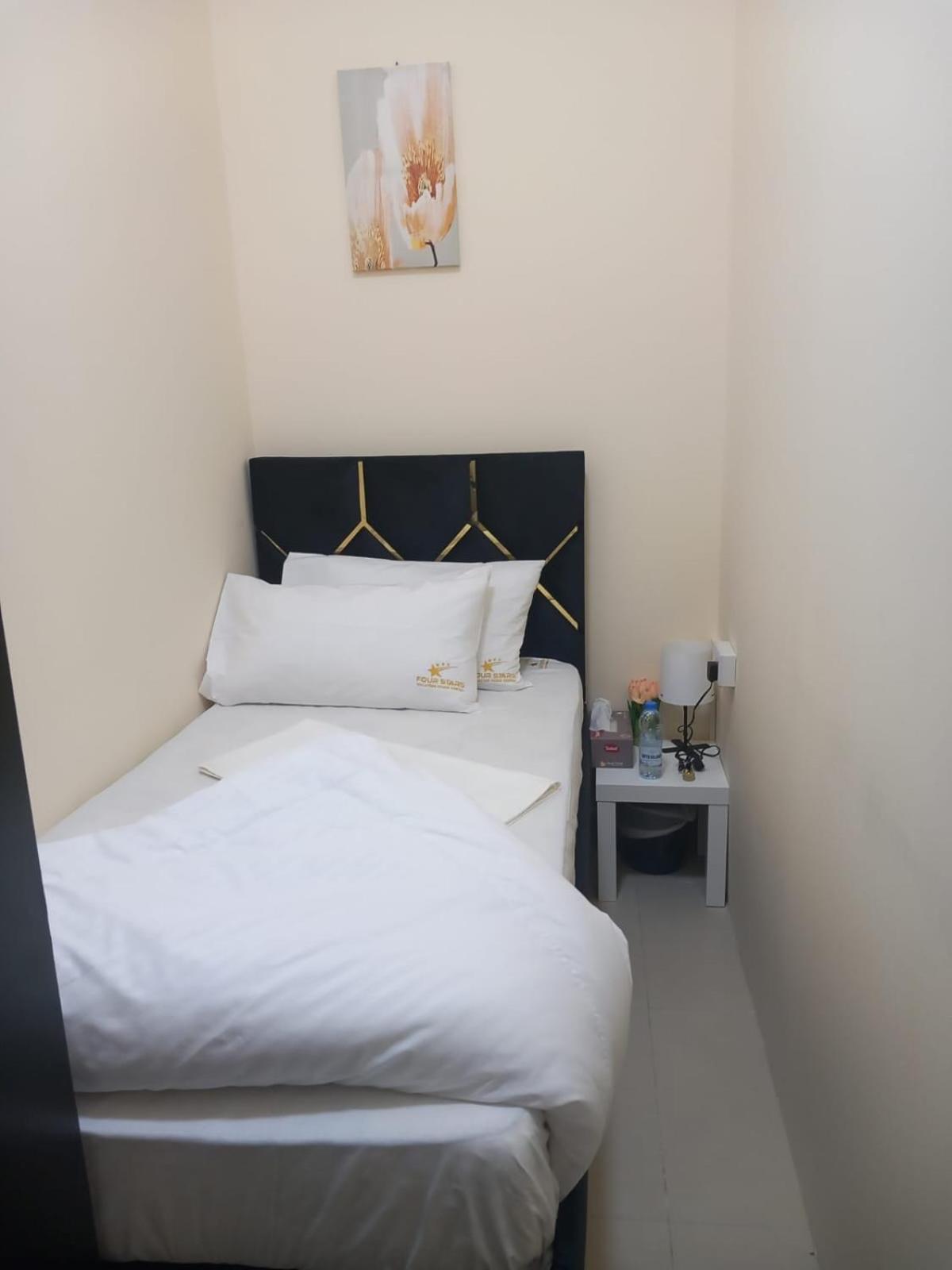Four Stars Hostel Dubai Luaran gambar