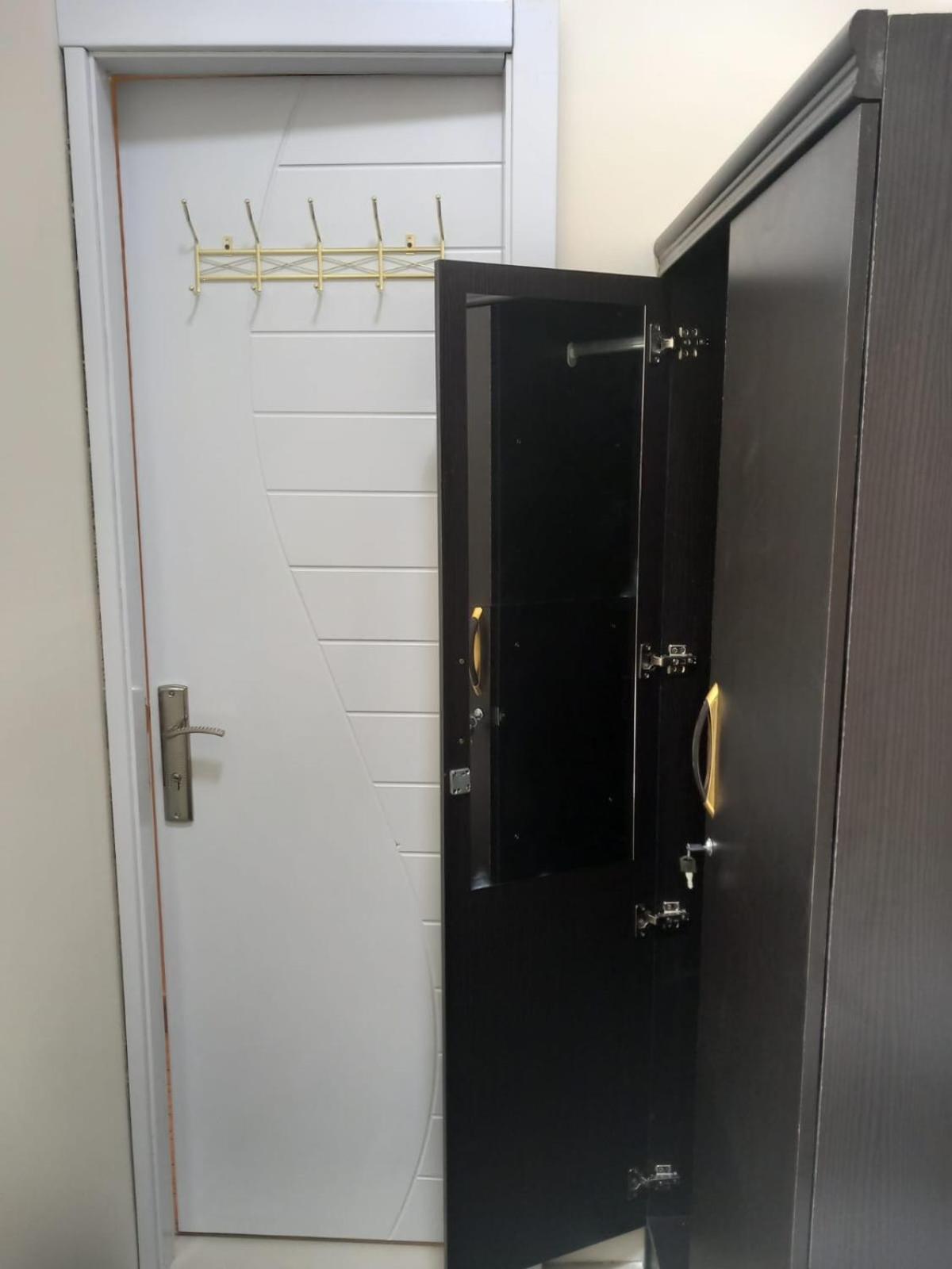 Four Stars Hostel Dubai Luaran gambar